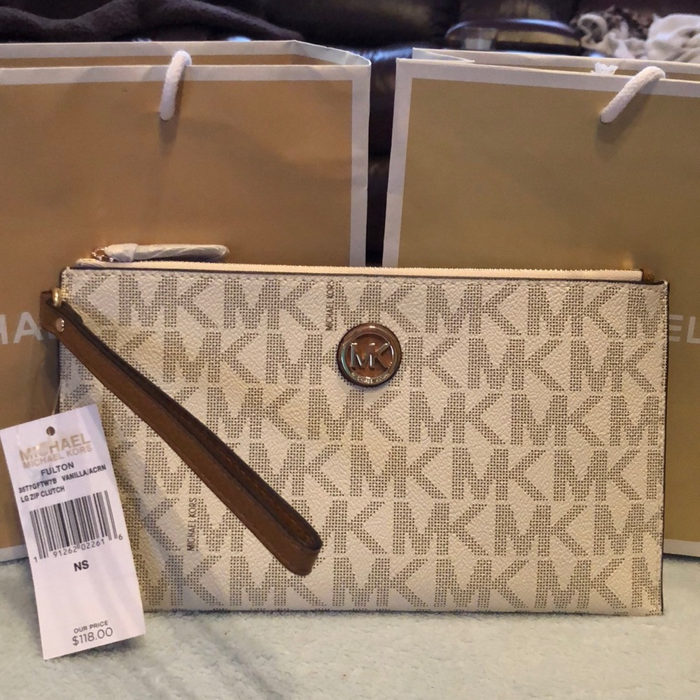 Michael Kors Fulton LG Zip Clutch Vanilla/Acrn NWT